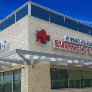 Cantilevered Aluminum Sunshade for Healthcare Buildings